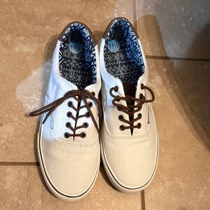 White Canvas Maui and Sons Sneakers with Brown Laces